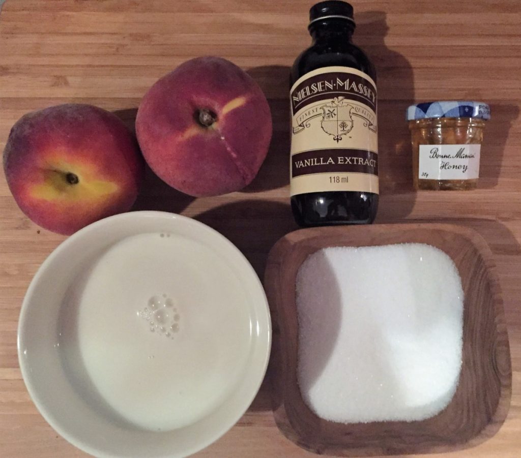 Sweet and simple Honey & Peach ice cream (vegan, dairy free) - copyright: www.globalmousetravels.com