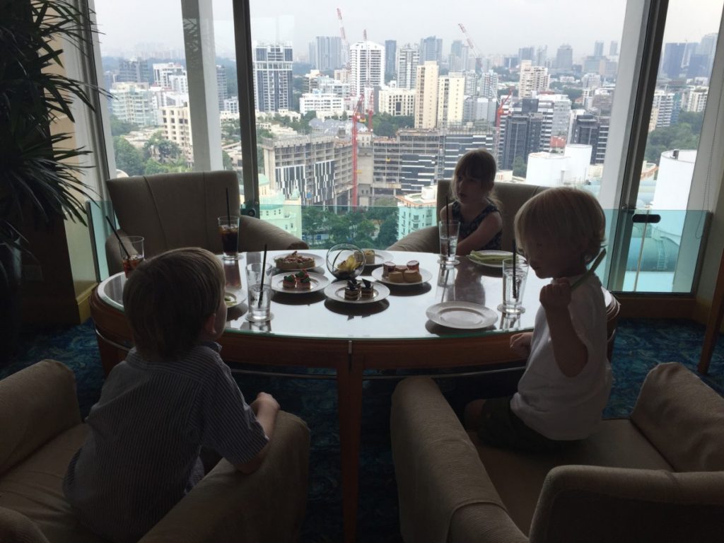 A luxury stay in Singapore - Singapore Shangri-La - copyright: www.globalmousetravels.com A luxury stay in Singapore - Singapore Shangri-La - copyright: www.globalmousetravels.com