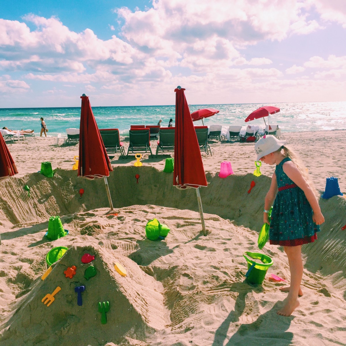 A family stay on the beach in Miami at the Aqualina Resort & Spa - copyright: http://globalmousetravels.com