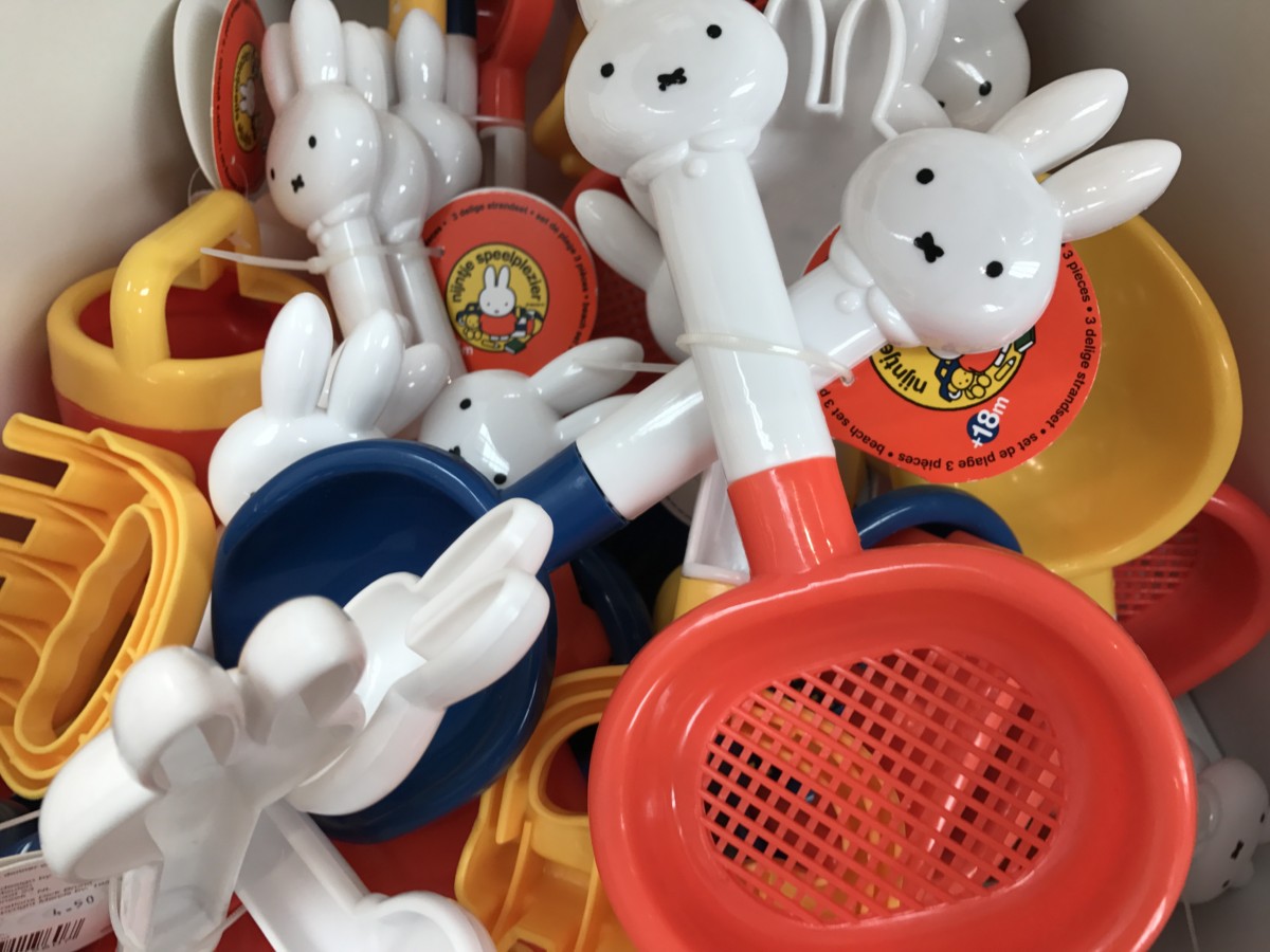 Bucket & spade