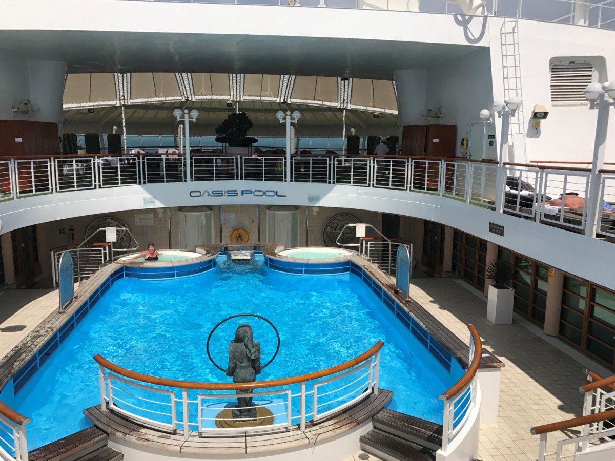Oasis pool