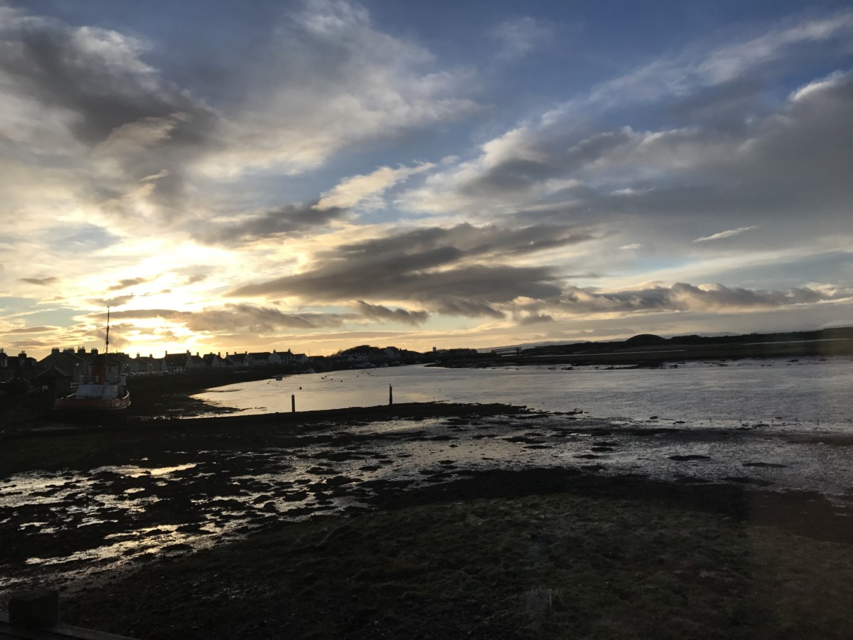 Light fading over the Isle of Arran from Irvine, Ayrshire - A wonderful winter trip to Ayrshire with kids - copyright: www.globalmousetravels.com