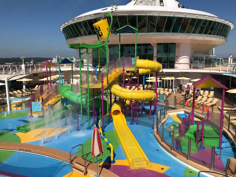 Splashaway Bay - A day of fun exploring the newly refitted Independence of the Seas by Royal Caribbean - copyright: www.globalmousetravels.com