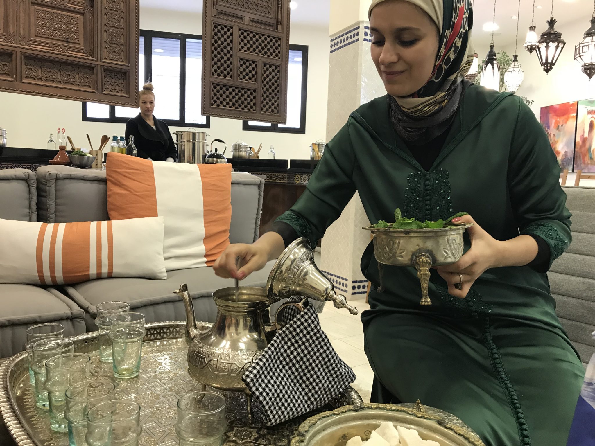 Making mint tea