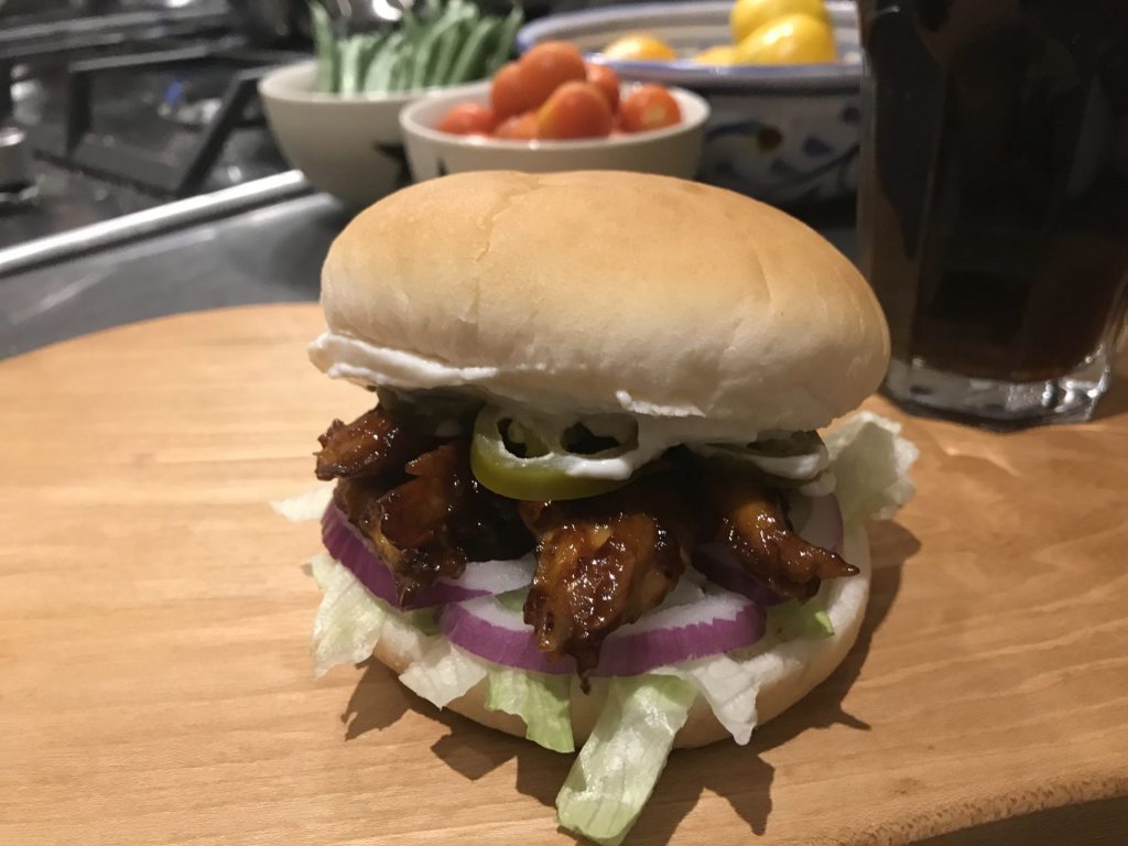 Spicy vegan BBQ pulled pork burgers
