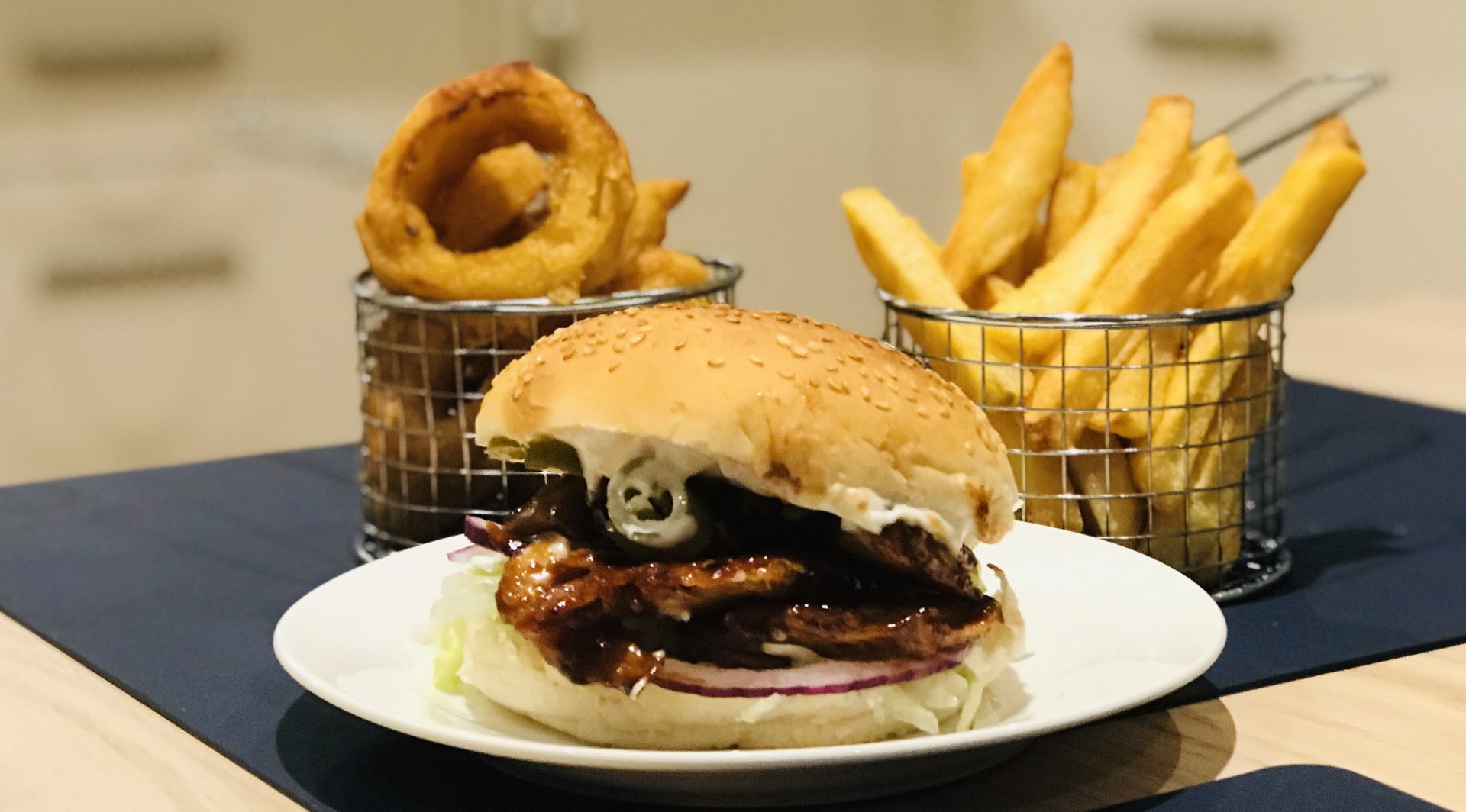 Spicy vegan BBQ pulled pork burgers
