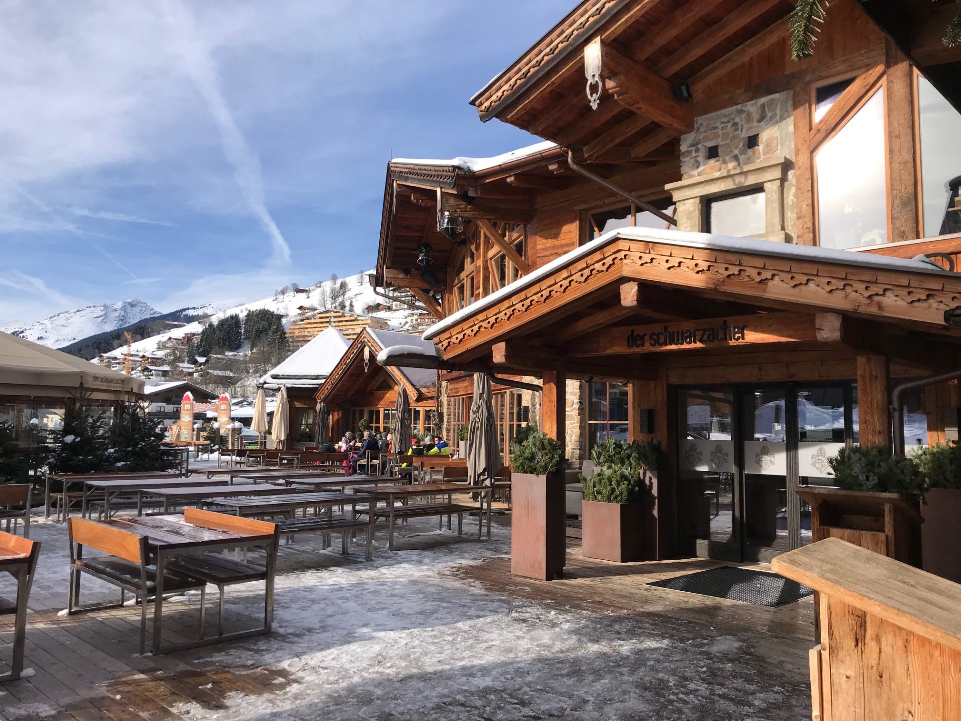 Skiing in Saalbach Hinterglemm with kids, Austria