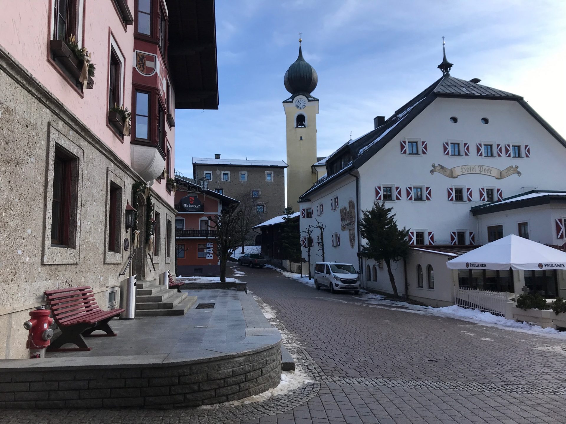 Skiing in Saalbach Hinterglemm with kids, Austria
