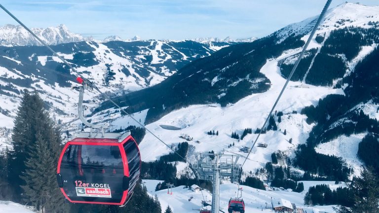 Skiing in Saalbach Hinterglemm with kids, Austria