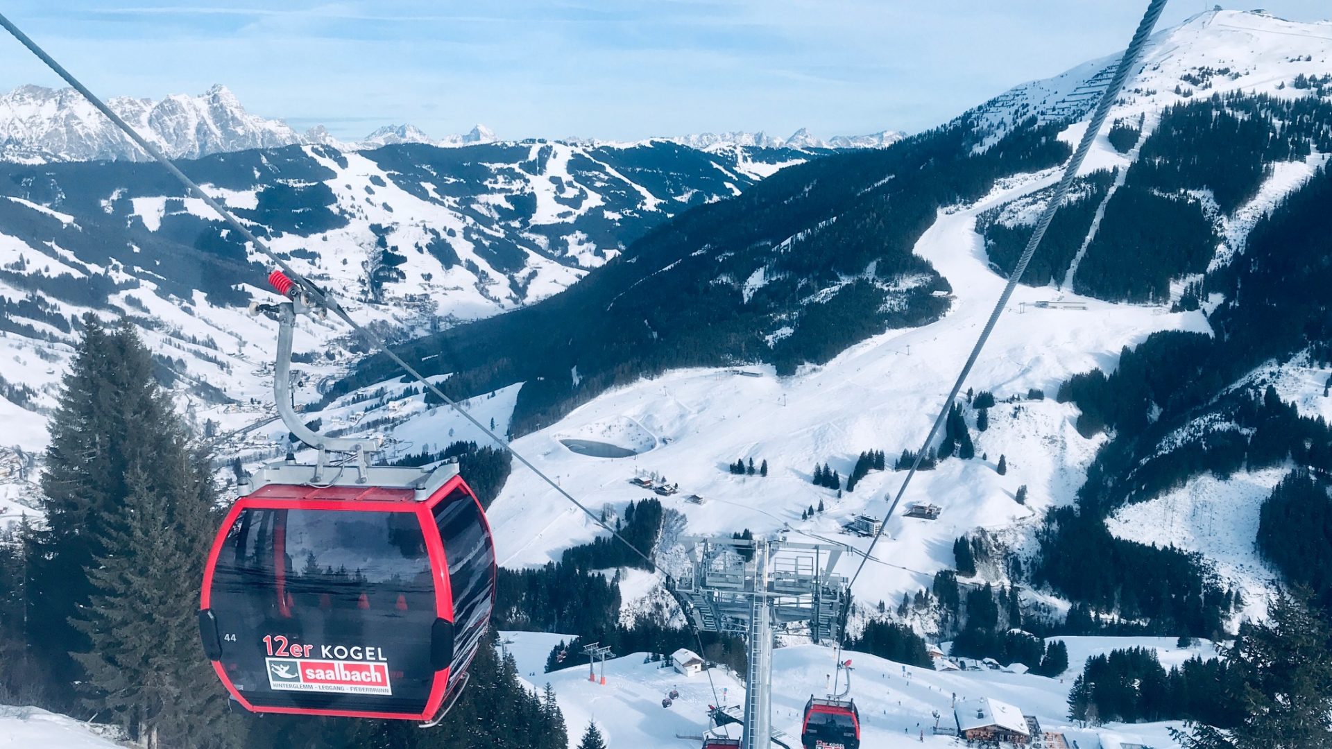 Skiing in Saalbach Hinterglemm with kids, Austria