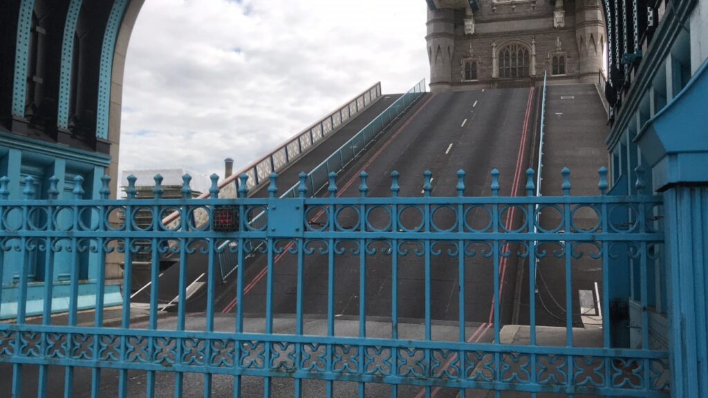Tower bridge opening