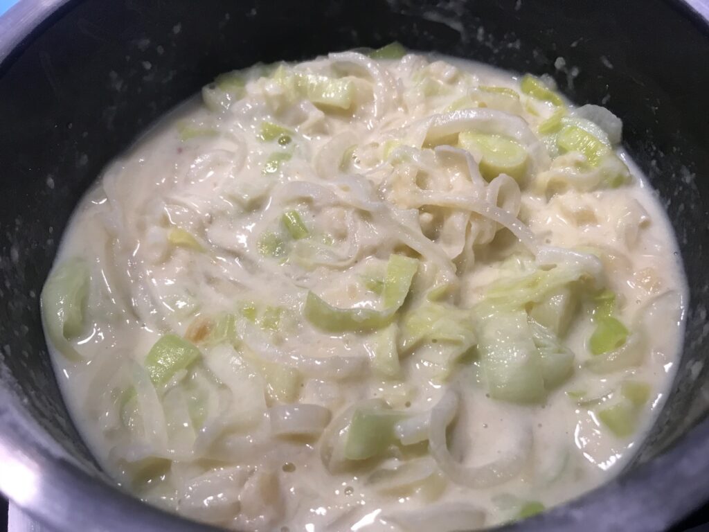 Vegan potato leek and cheese pie (8)