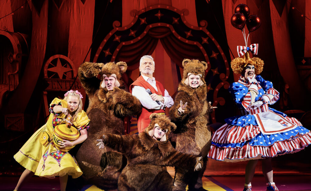 Goldilocks pantomime