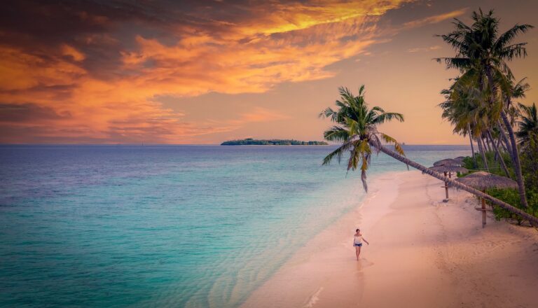 stay in the Maldives