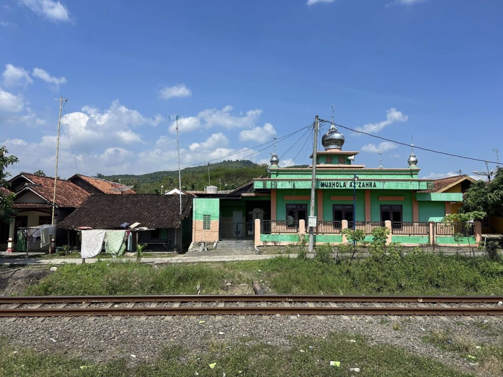 Train travel in Indonesia - Jakarta to Yogyakarta