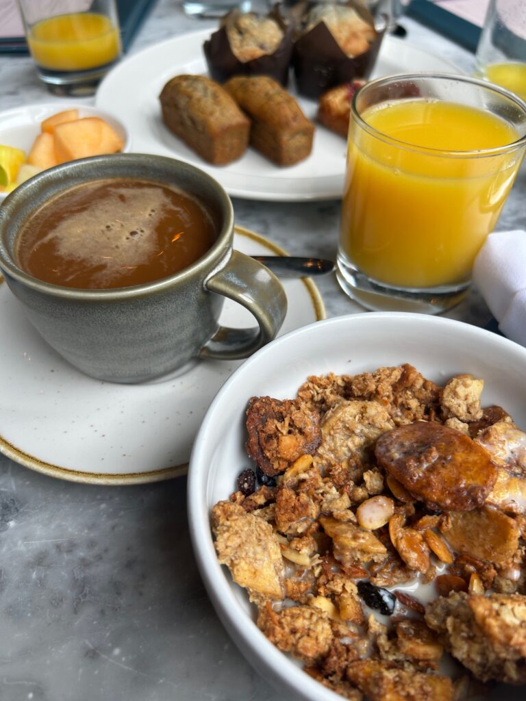 Breakfast at Apex City of London Hotelv